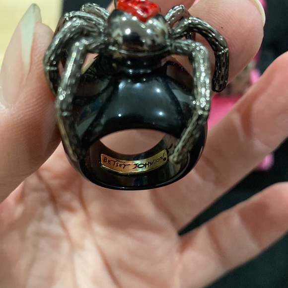 Betsey Johnson Spider Red Crystal Statement Ring goth punk - Picture 3 of 4